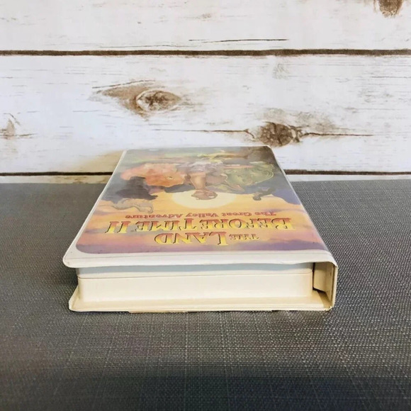 THE LAND BEFORE TIME II Valley Adventure VHS Home Video Tape Clamshell Case - Picture 6 of 8
